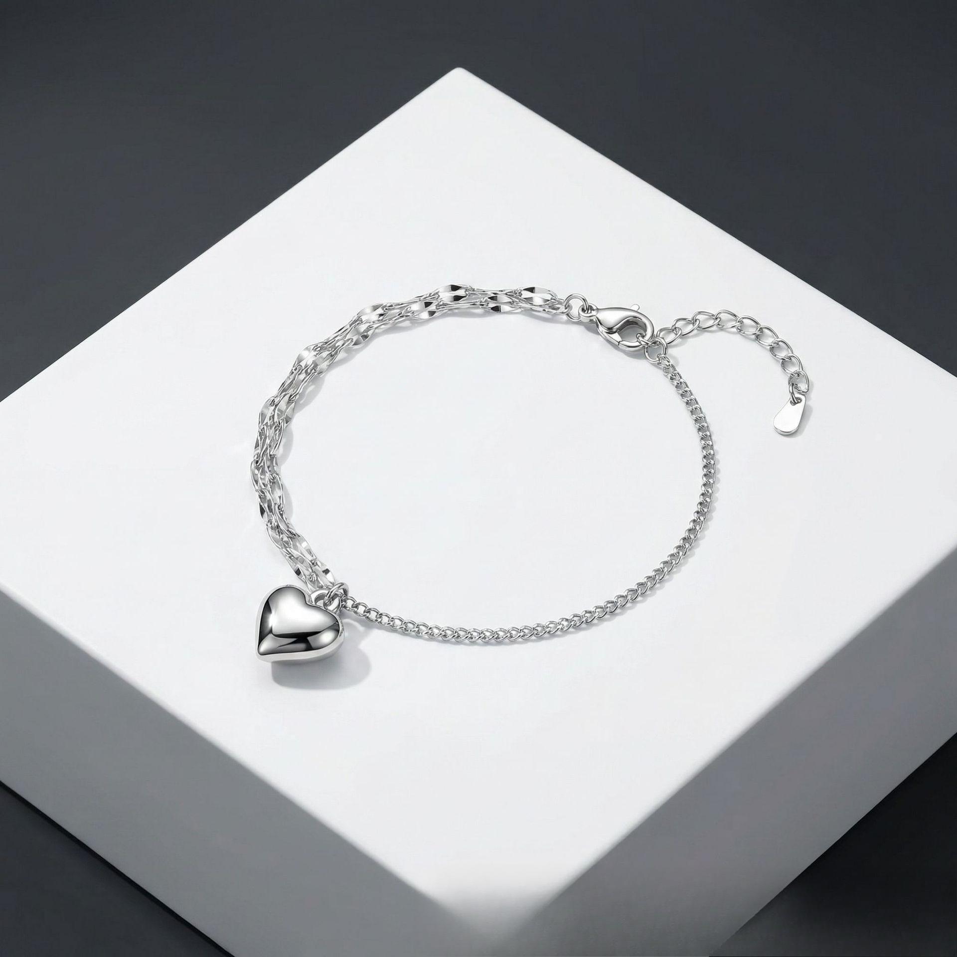 European and American new heart-shaped pendant bracelet women s exquisite lip chain stacked bracelet beaded fashion commuter jewelry