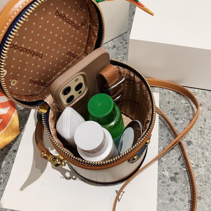 Barevná válečková taška přes rameno s ozdobným šátkem, malá taška s horní rukojetí, stylová crossbody kabelka pro ženy