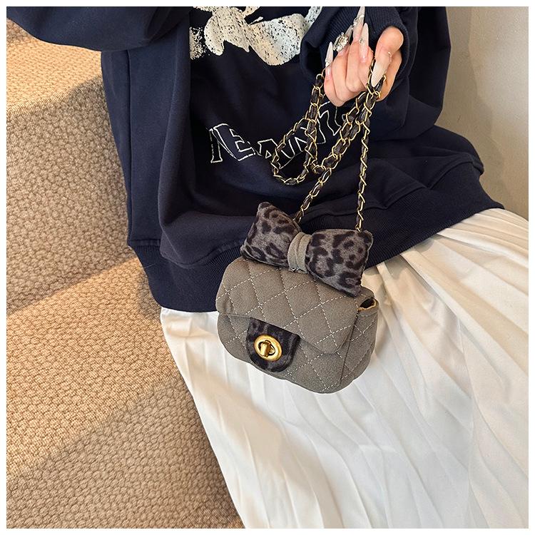 New women's bag, rhombus bow bag.