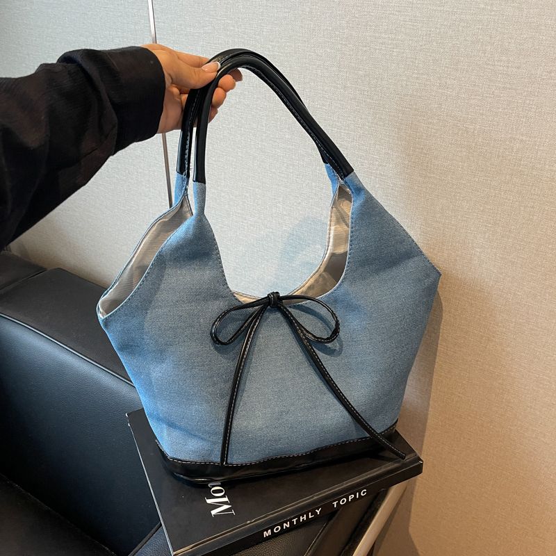 

Korean Small-Logo Canvas Tote Bag for Women - Stylish Commuter Handbag, Versatile Shoulder/Underarm Crossbody Bag