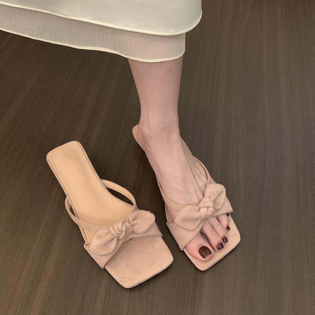 Beautiful silver cool slippers for women's outerwear with skirt Gentle thick heel sandals