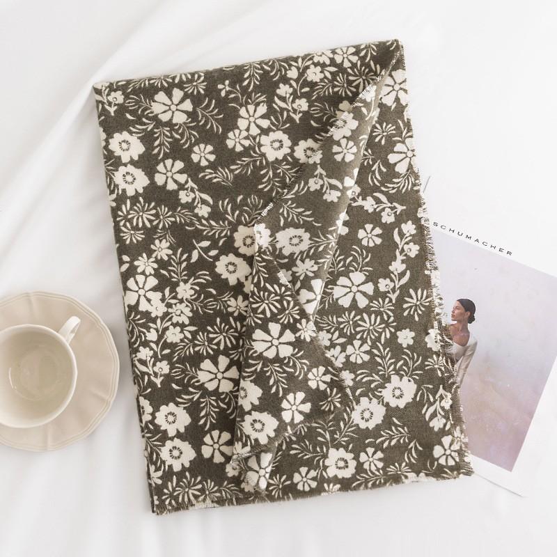 Autumn and winter printed imitation cashmere scarf elegant printed cashmere feel scarf people warm and cold scarf shawl