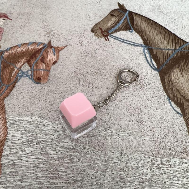 Led Keyboard Key Chain Toy Stress Relief Diy Button Finger Keyboard Caps Toy Small Gifts Small Gadgets Keychains