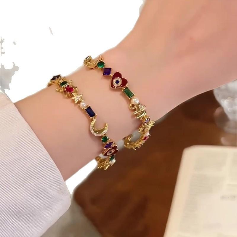 Vintage Starry Moon Sparkling Diamond Bracelet with a Middle Ancient Style, Vintage, Exquisite and Versatile, Unique Design Sense, Bracelet