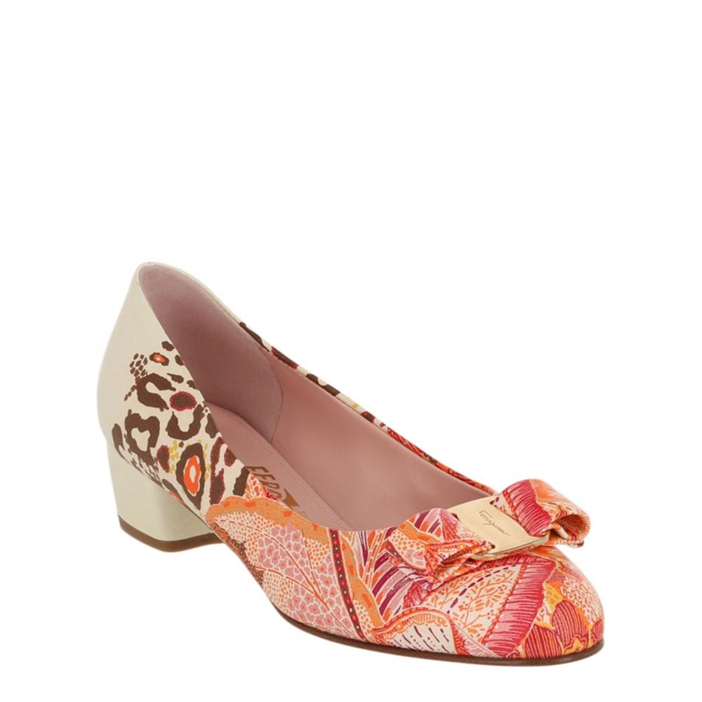 Salvatore Ferragamo Vara Print Pumps Multi