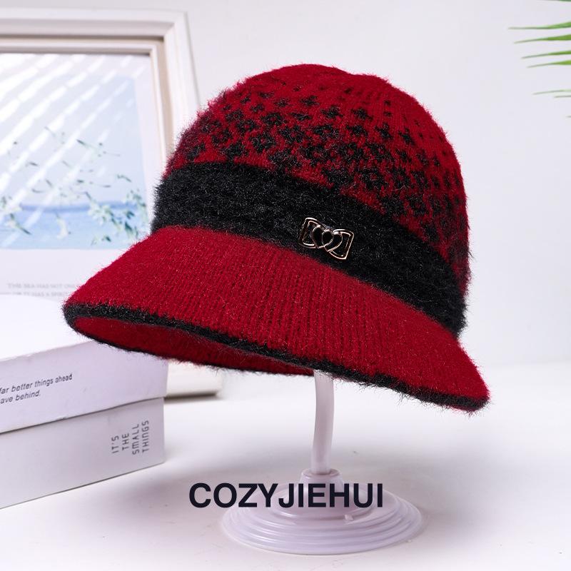 

Autumn and winter mother hat ladies cold knitted warm rabbit wool hat in the elderly thickened grandma cap