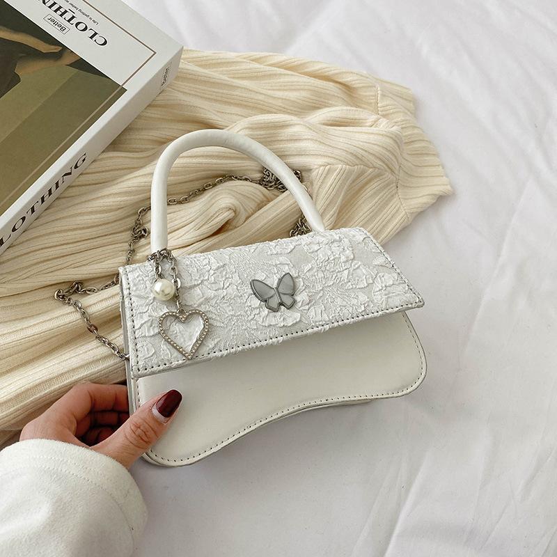 PU Umhängetasche Damen Schmetterlingsmuster Exquisiter Liebes-Perlenanhänger Print Schultertasche Modekette Vielseitige Handtaschen