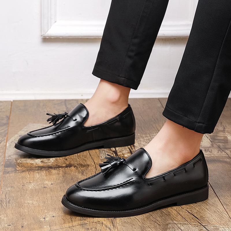 Large Men's British Style Casual Tassel Slip-On Leather Loafers