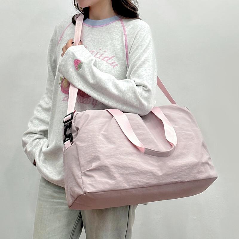 

Li Shen Women s Travel & Gym Bag