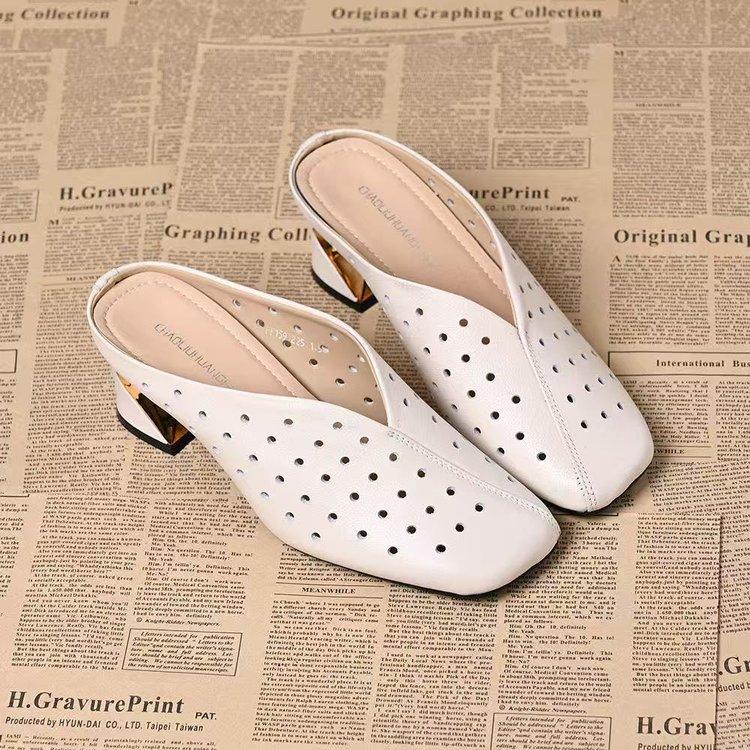 

New Versatile Shoes with Retro Hollow Ventilation Thick Heel Flip-flops for Women 40 бежевий