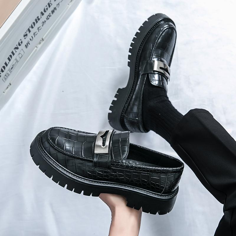 Fashion New Gradient Color Korean Style Thick Bottom Crocodile Leather Casual Slip on Non-slip Metal Buckle Decoration Men Loafer Shoes