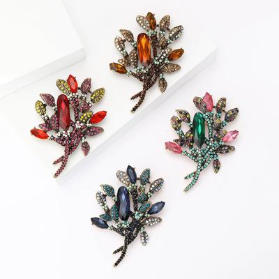 תעשייה כבדה רטרו ריינסטון פרח סיכת אופנה אור יוקרה בגדי נשים סיכת תכשיטי Corsage