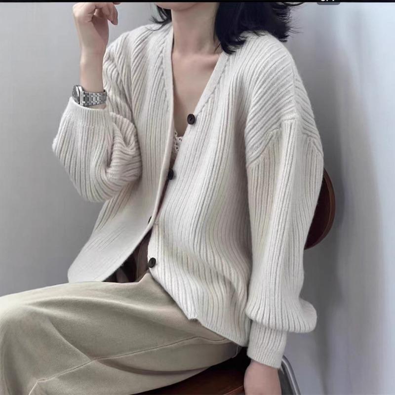 Vintage lazy wind V-neck knitted cardigan women's clothing autumn and winter new loose high-end long-sleeved sweater jacket women