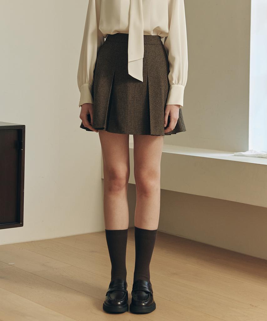 Zero Street Mocha Pleated Skirt / Brown