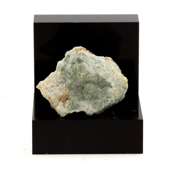 Pierres et Minéraux. Grenat Hessonite. 33.55 ct. Estrie, Québec, Canada.