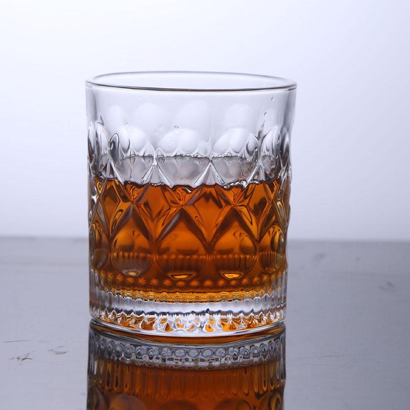 330ml 4pcs Set Bar Drinkware Juice Cold Drink Cups Vintage Carved Wine Glass Classic Foreign Wine Brandy Cocktail Glasses Party