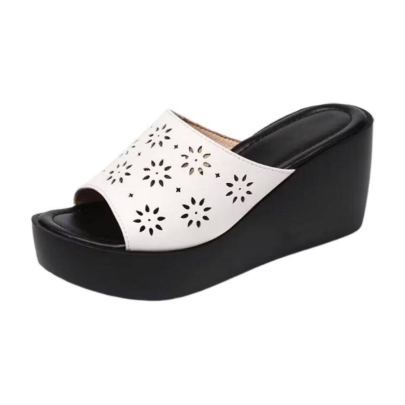 Cool Slippers Women's 2025 New Outer Wear Wedge Heel Women's Shoes Platform Versatile Beach Waterproof Table High Heel Sandals One Word