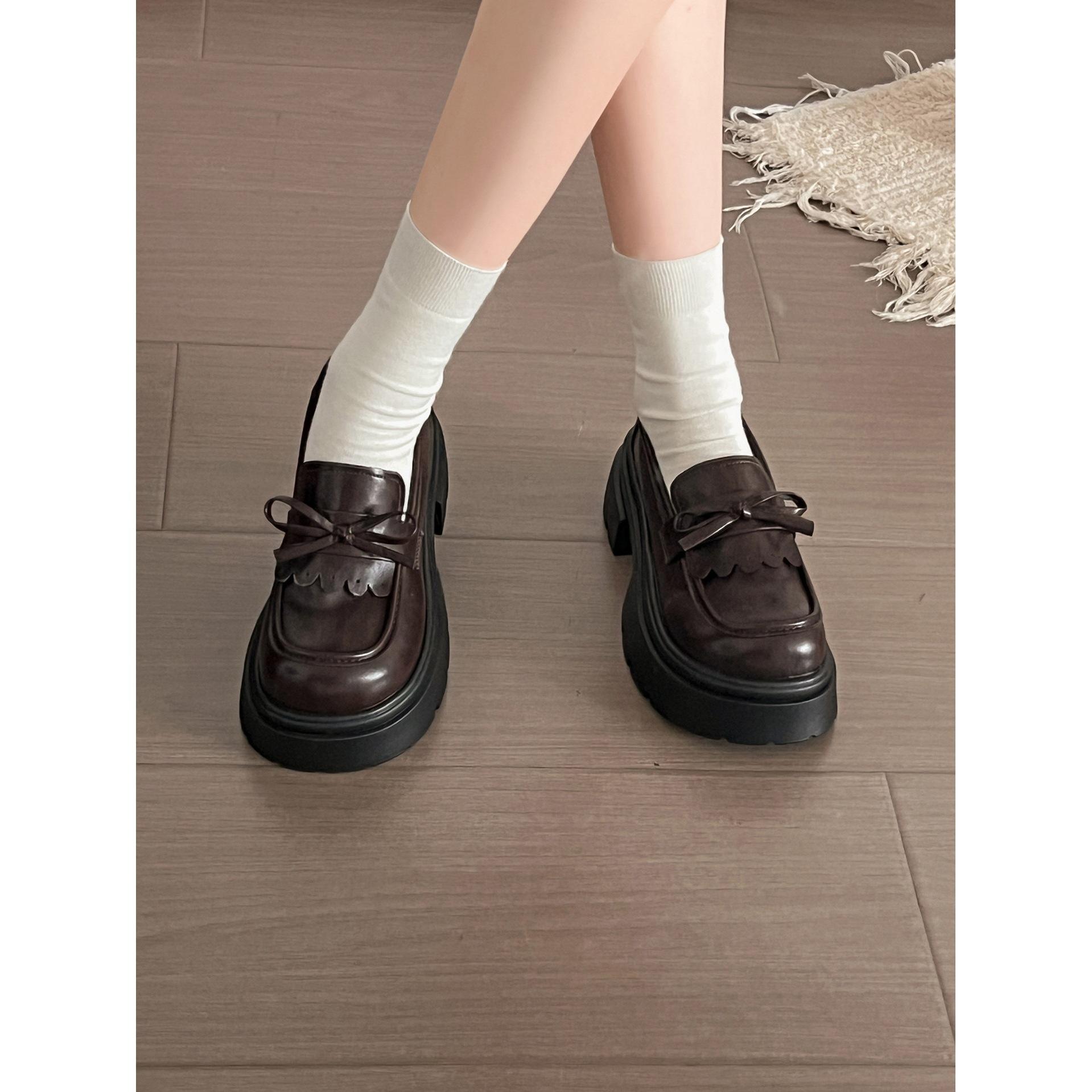 

Wang Fan retro thick-soled small leather shoes 2026 new spring and autumn height increase with skirt soft-soled love single shoes 39 коричневий