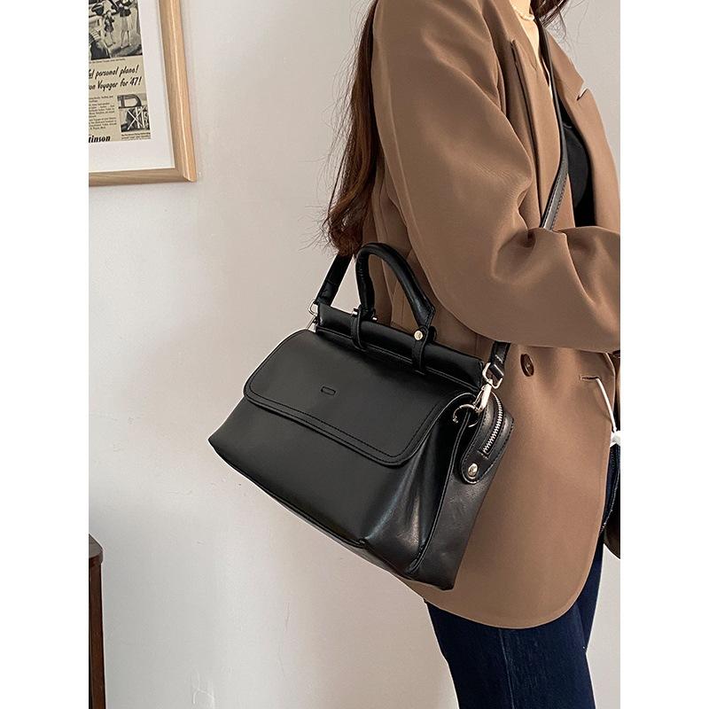 

Женская ретро сумка-мессенджер для поездок на работу, текстурный портативный мессенджер-портфель большой вместимости 30cm*12cm*21cm чёрный