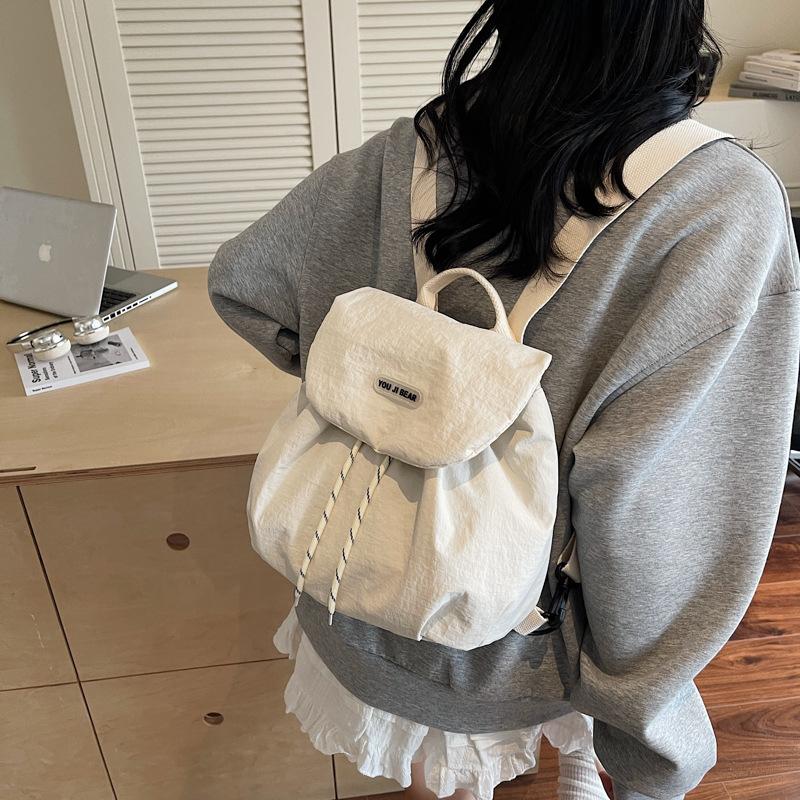 Lightweight Casual Backpack Bag Women's 2025 New Simple Nylon Cloth Simple Versatile Handbag Travel Backpack