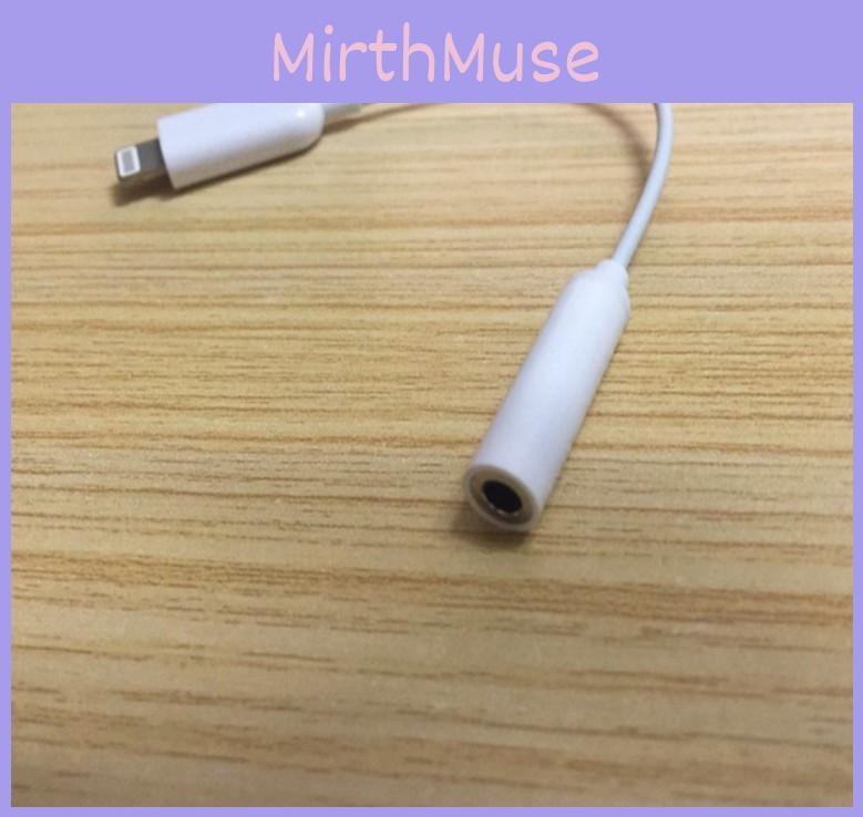 Apple Iphone Ipad 8pin To 35mm Audio Cable With Goldplated Connectors For Car And Mobile Audio