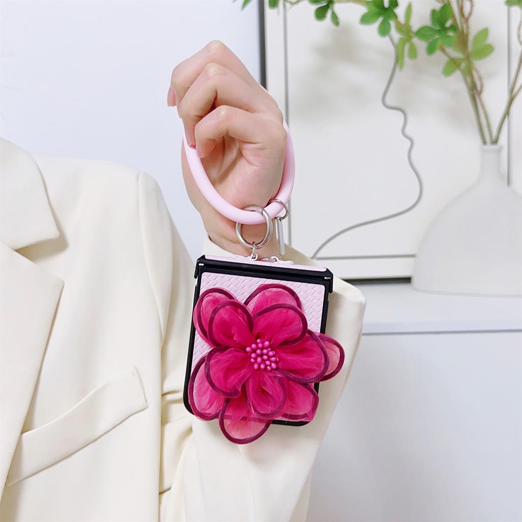 Luxury Cute Fresh Weave Yarn Flower Case with Ring Bracelet for Samsung Galaxy Z Flip 5 Z Flip 4 Zflip 3 Flip5 Cover