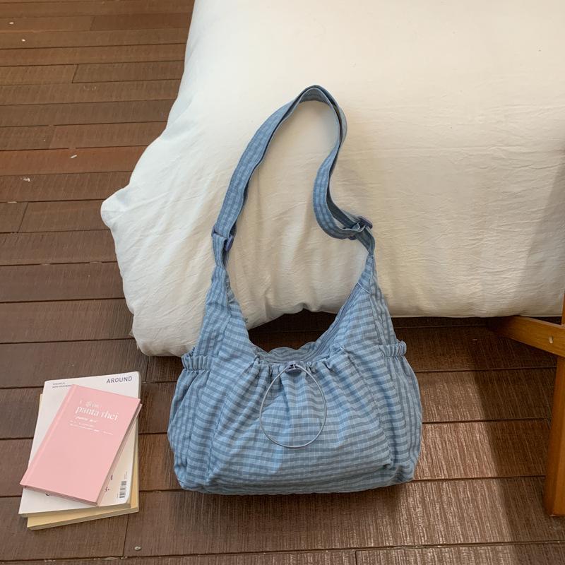 Trendy Korean Versatile Crossbody Bags Spring Casual Wrinkled Casual and Simple Shoulder Bags Spacious Lightweight Commuting Bag
