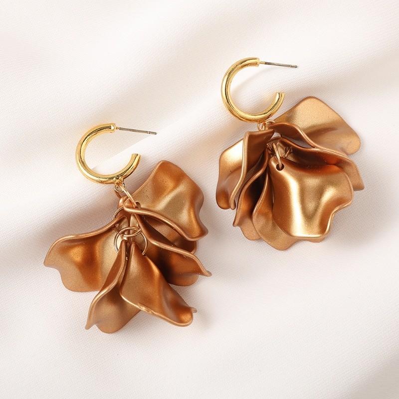 Pinkdudu Modische Rosenblütenblatt-Hängeohrringe Harz Perlmuttglanz Blumenohrringe Damen Schmuck PD2386