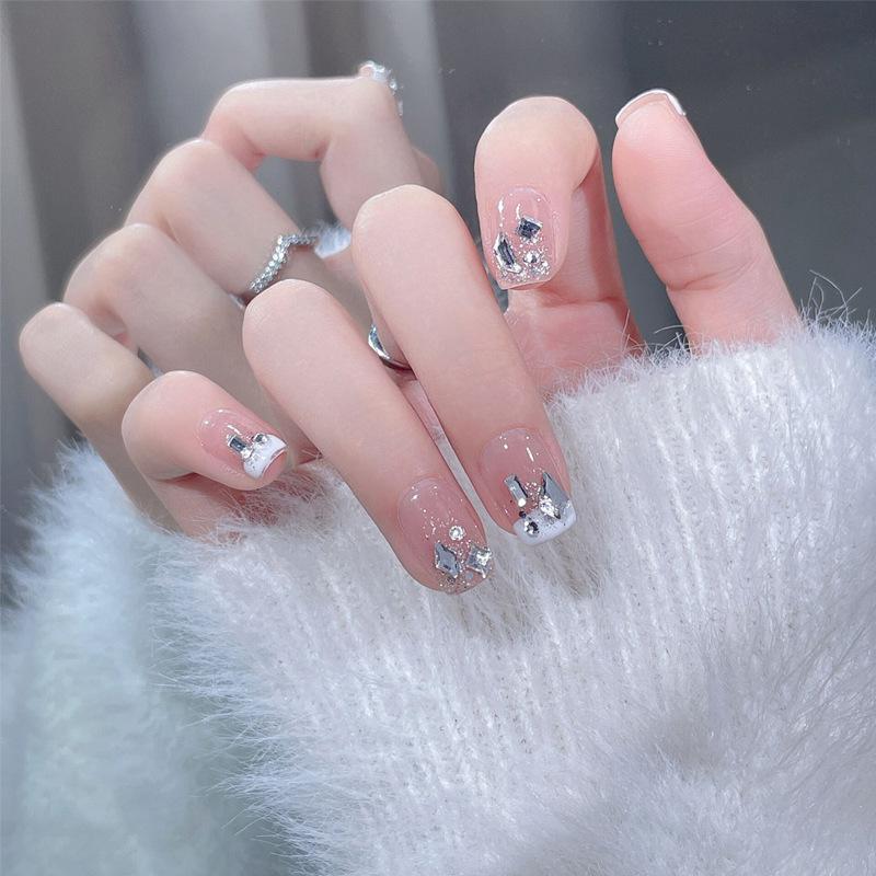 

Xiaohongshu French White Crushed Diamond Removable Wearable Nail Patches