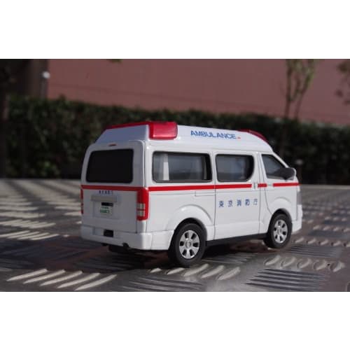 Diapet DK-3106 1/36 Scale Ambulance