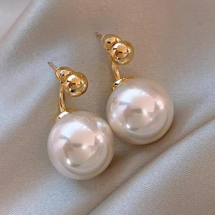 Boucles d'oreilles puces fleur perle rétro françaises haut de gamme - Élégantes, polyvalentes et à la mode pour femmes