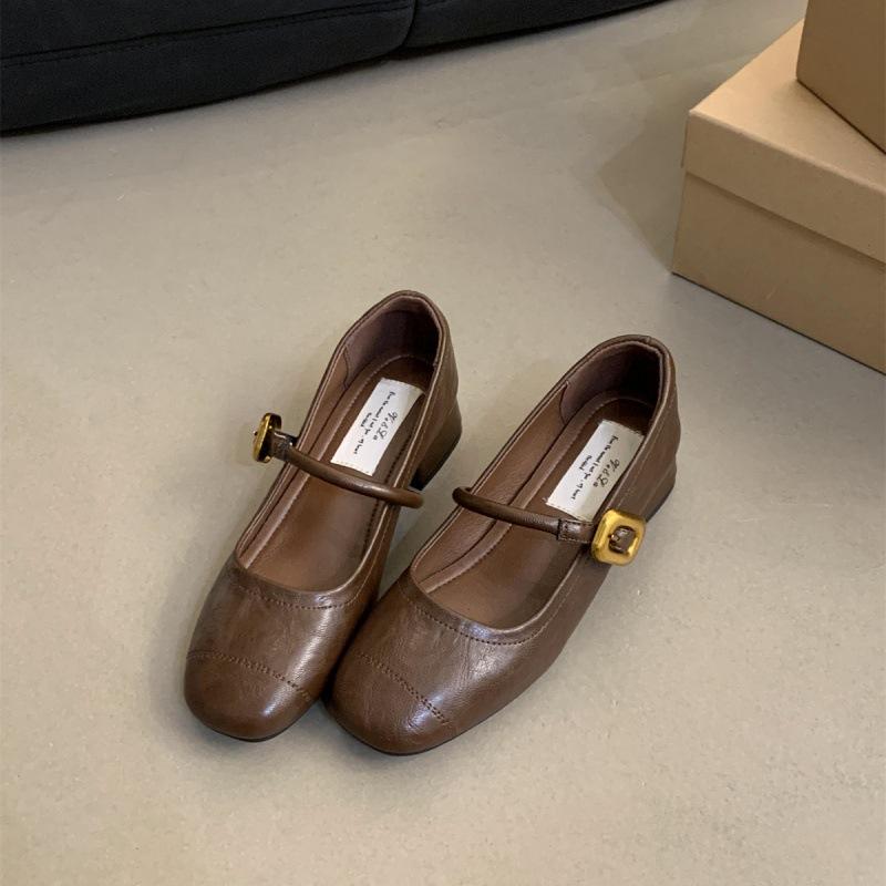 

Французский вечерний бриз легкий рот одинарная обувь женская толстый каблук 2025 весна новая корейская версия маленькие кожаные туфли ретро средний каблук туфли Мэри Джейн 39
