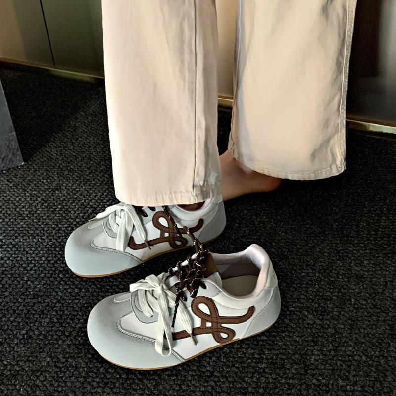 Inner heightening retro large toe head lace-up casual sports women's spring new women's shoes