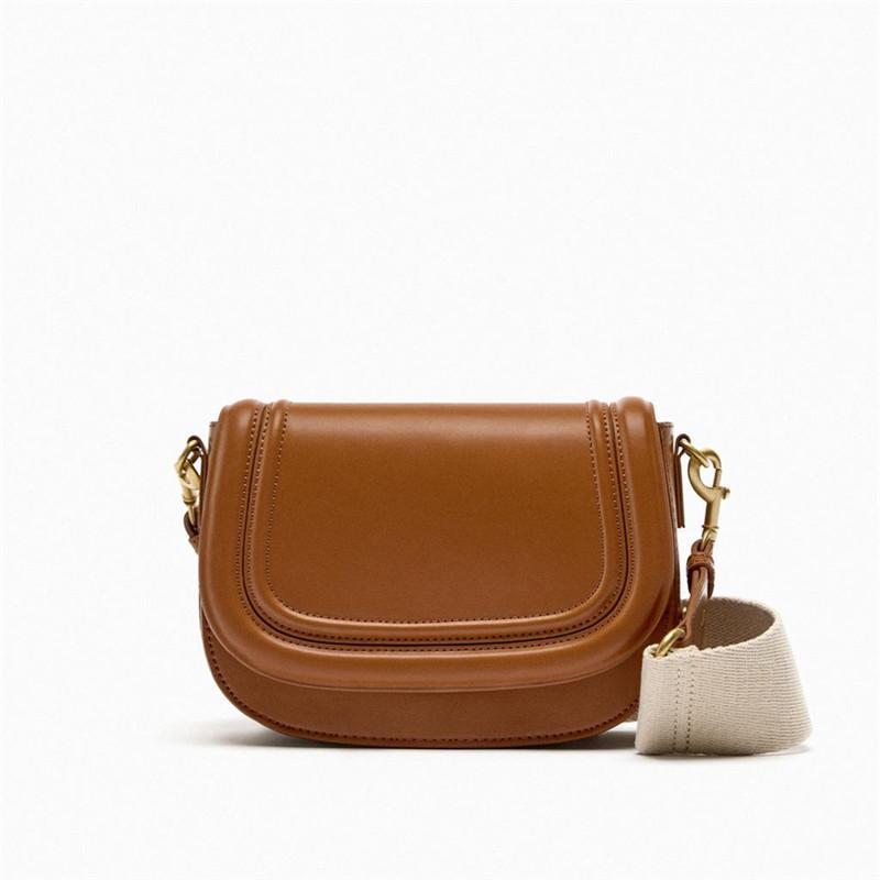 Solid Color Ladies Shoulder Bags Women'S Bags New Saddle Bags Magnetic Buckle Flap Wanted Line Decoration Crossbody Bags