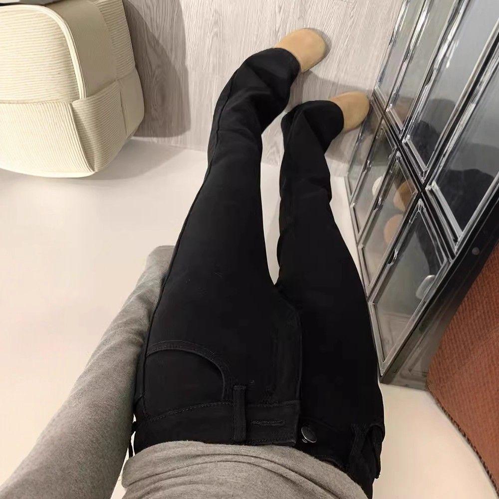 Women's Black Micro-Flare Jeans: Plus Velvet, Thickened, Elastic, Plus Size, High Waist, Slimming, for Autumn and Winter.
