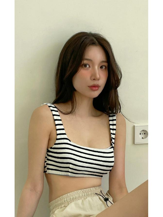 2023 Black & White Striped High Waist Backless Korean Bikini Two-Piece Swimsuit for Women
