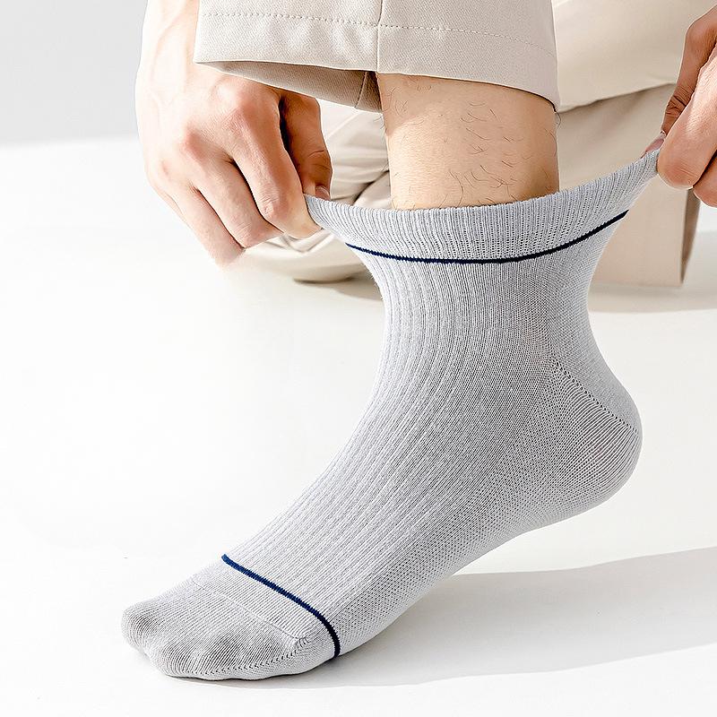 Men's Summer Thin Mid-calf Cotton Socks Spring and Summer Sweat-absorbing and Breathable Sports Trendy Short Calf Socks