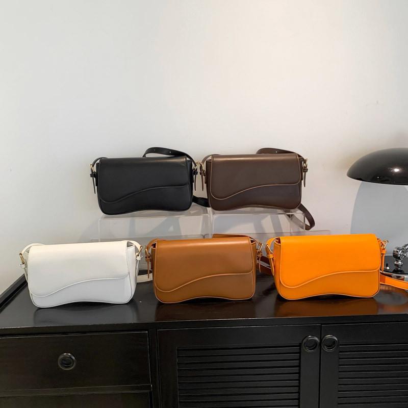 Stylish Urban Minimalist Small Square Pu Shoulder Bag With Magnetic Flap 2023