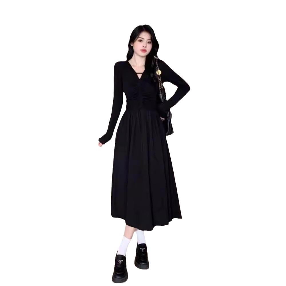 Plus Size Early Autumn High Waist V-Neck Black A-Line Dress - Korean Hepburn Style
