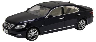Fujimi Models 1/24 Inch Up Series No. 7 Toyota Lexus LS600hL 2010 Model Plastic Model Kit ID7