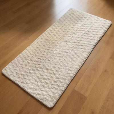 Machine Washable Non-Slip Coral Fleece Rug for Bedside & Bathroom