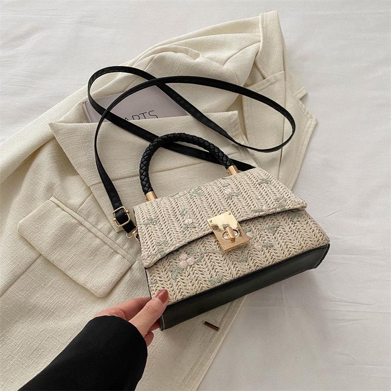 Simple fashion bag women's new trendy summer fashion casual shoulder bag simple retro small square bag