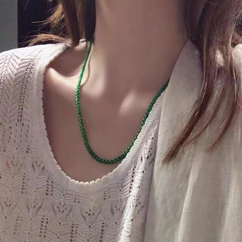 Mini Emerald Bangle with Gold-plated Fine Design, Featuring Jade Beads, Giving A Light Luxury Touch.