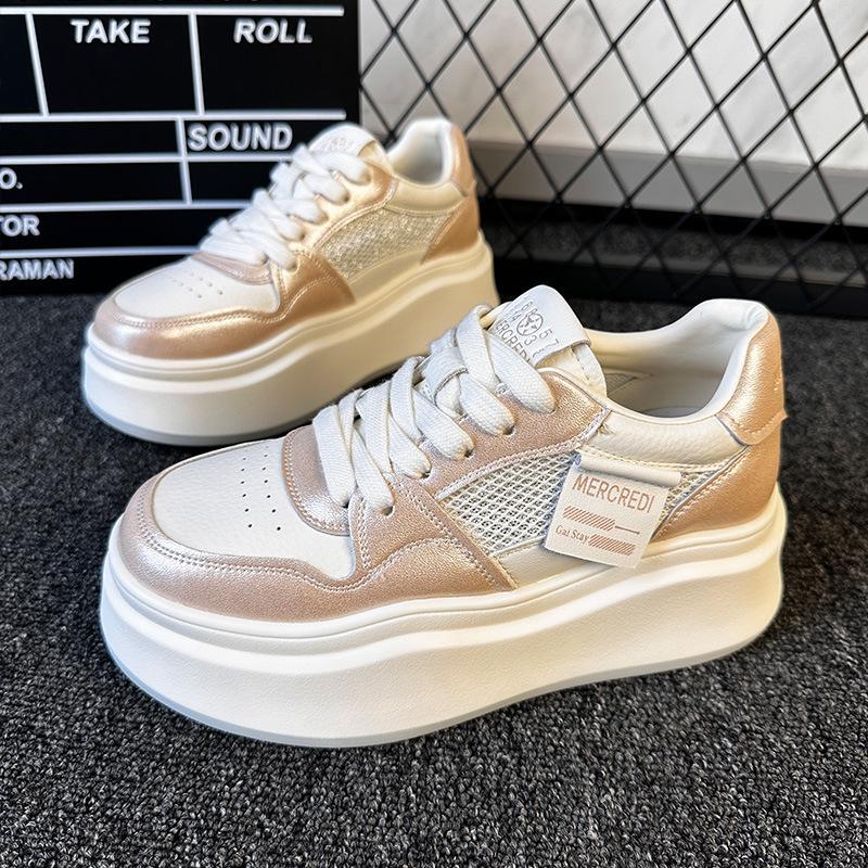 

Thick-soled versatile and high-white shoes for women s 2025 new summer popular sports shoes for women s niche high-end board shoes 40