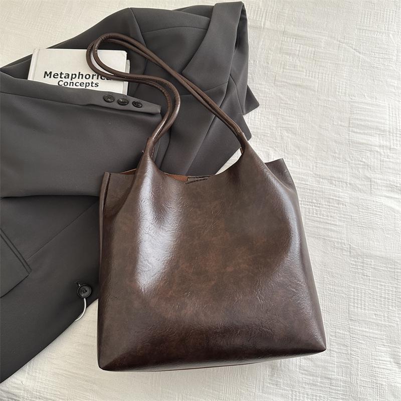 

Женская сумка-тоут большой вместимости, новая коллекция 2025 года, модная, простая, повседневная, универсальная, на плечо