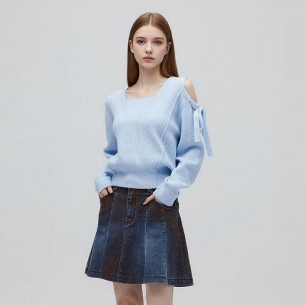 Egoist Shoulder Slit Ribbon Detail Knit Pullover Es1kl163 IVFF 12450₽