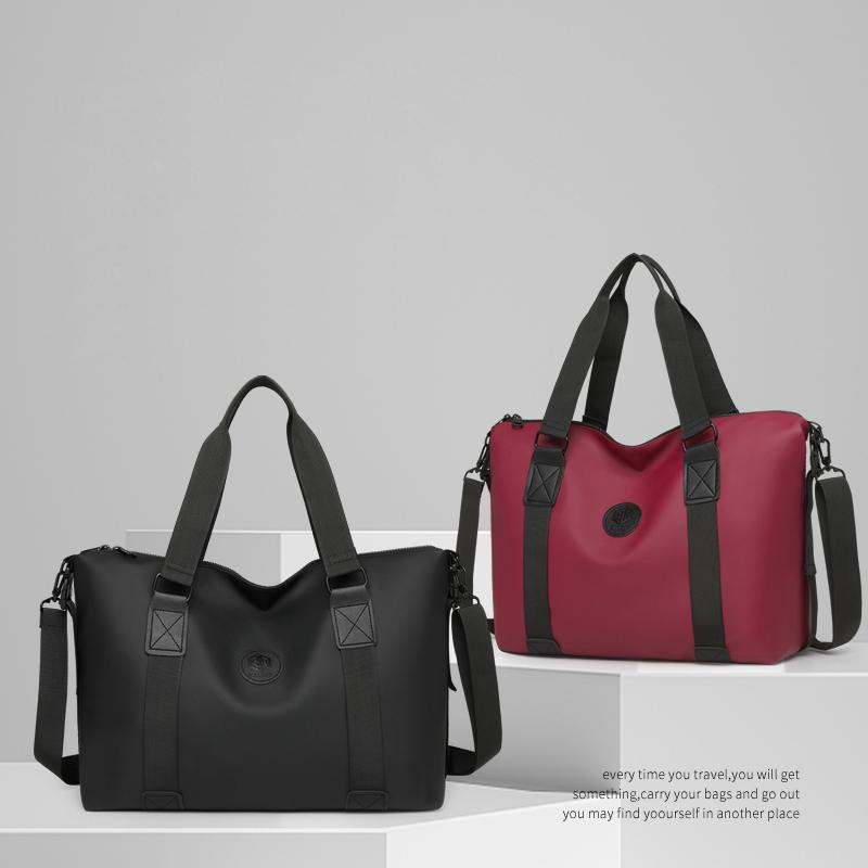 Large Capacity Yoga Bag Short Trip Fitness Bag Lightweight Shoulder Bag