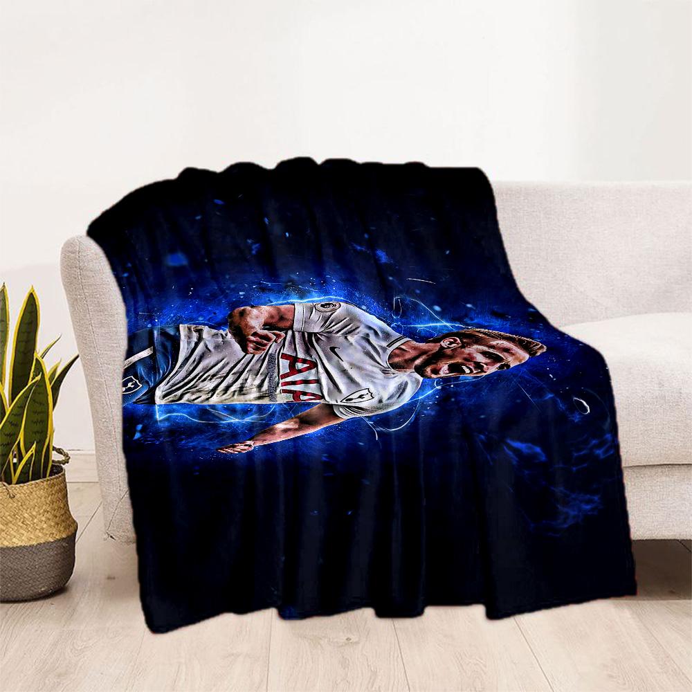 Football Player Action Blanket Ultra-Soft Great for Bedding Office Chair Chair All-Season Use Modern Style Ideal Gift For Birthday Valentine'S Day