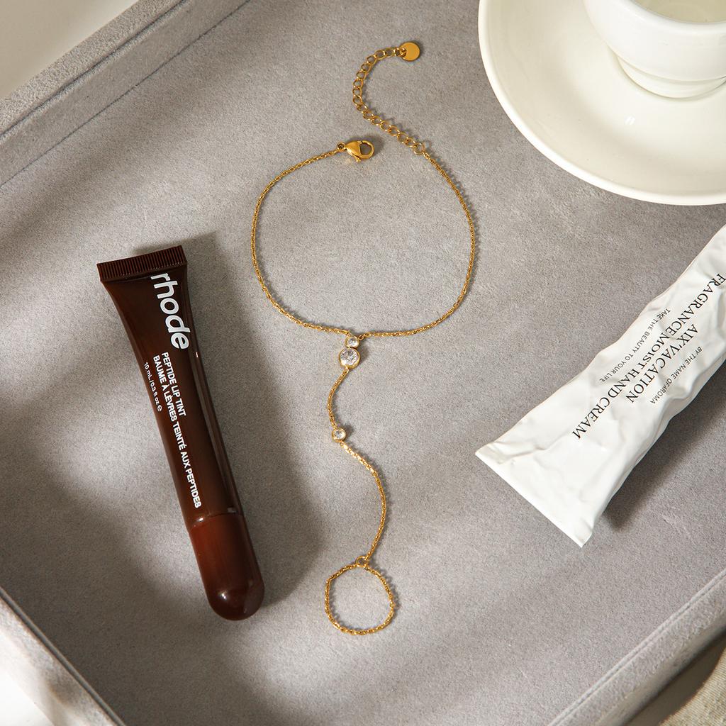 Elegant And Sophisticated Zircon Finger Chain Bracelet Integrated Jewelry Chain Hand Accessory For Women