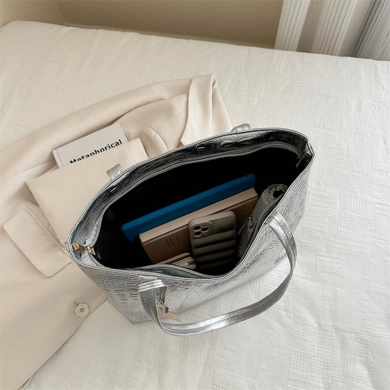 2025 New Large-capacity Shoulder PU Handbag, Crocodile Pattern Women's Bag, Fashionable European and American Commuter Bag, Tote Bag